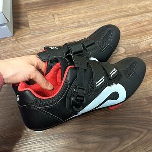 Peloton Mens Cycling Shoes size 43 (Mens 10)